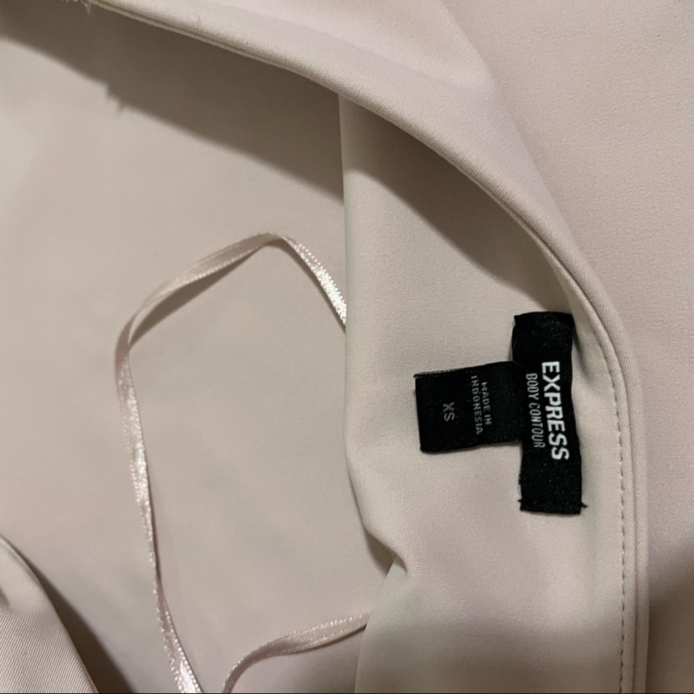 Express Halter Tank - Picture 4 of 4